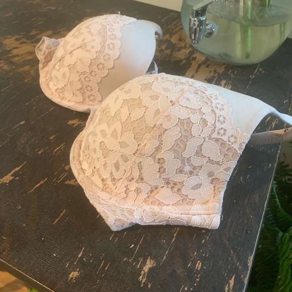 Victoria Secret bra - Picture 2 of 4